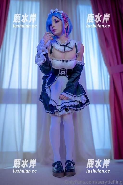 Aery Tiefling与祢豆子：在这里撞见美的合集写真！